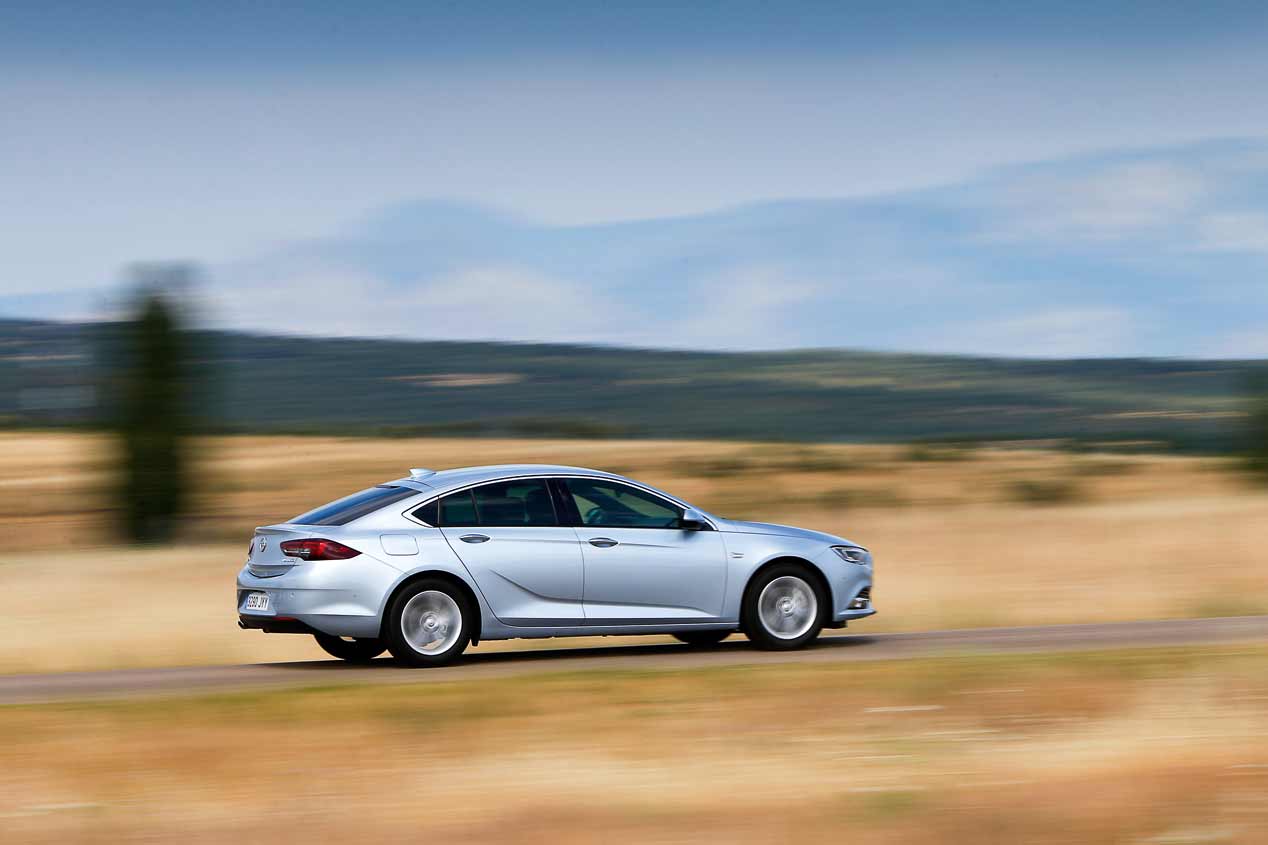 Las nuevas berlinas que vienen: Peugeot 508, Citroën C5, Kia Stinger...