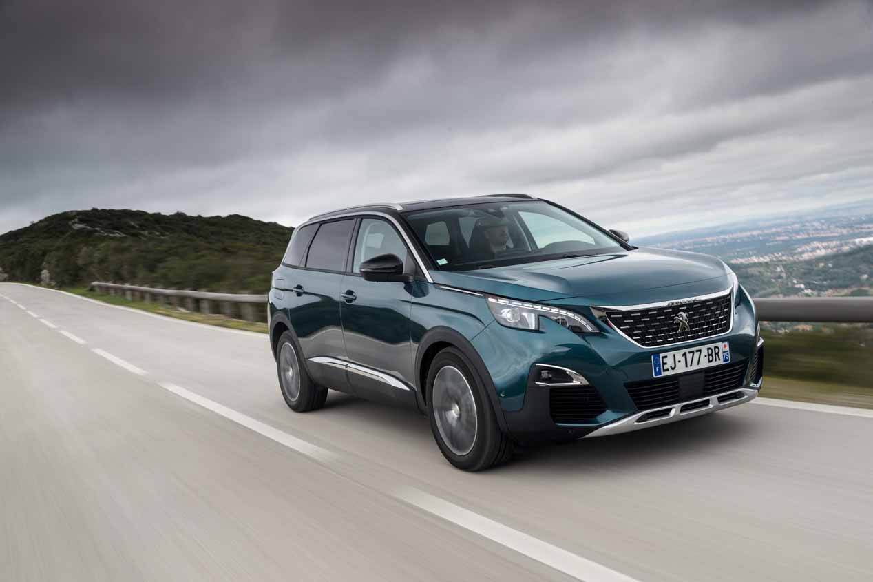 El Peugeot 3008 y 5008 con cambio EAT8, ya a la venta