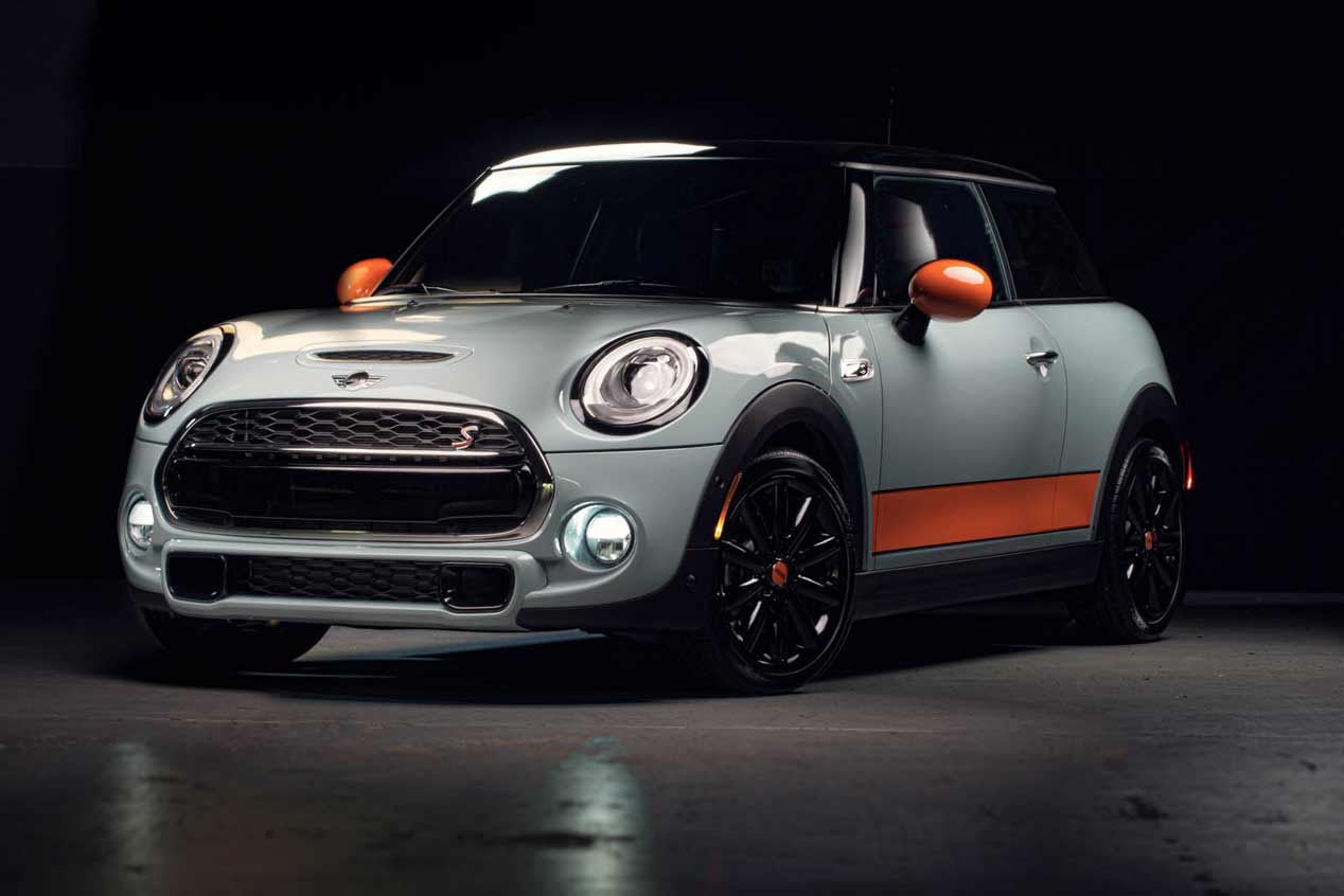 Deportivos, SUV... ¡Y coches de tres ejes! Lo mejor del SEMA 2017