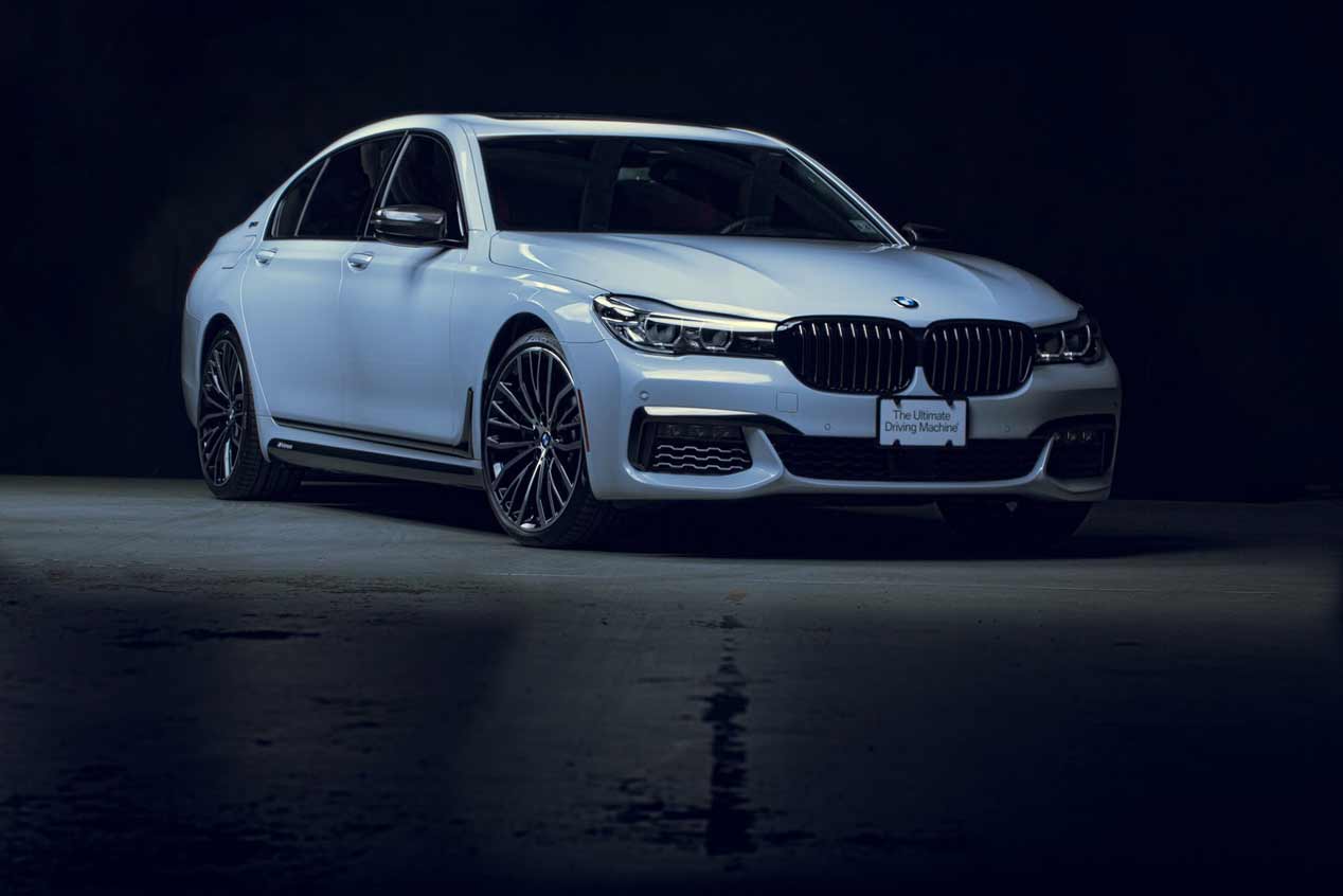 Deportivos, SUV... ¡Y coches de tres ejes! Lo mejor del SEMA 2017
