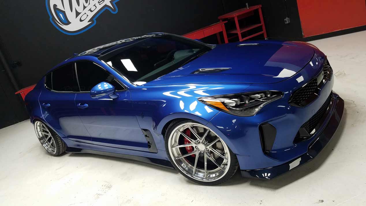 Deportivos, SUV... ¡Y coches de tres ejes! Lo mejor del SEMA 2017