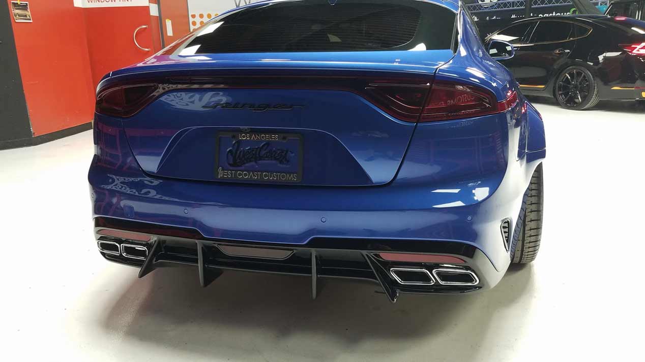 Deportivos, SUV... ¡Y coches de tres ejes! Lo mejor del SEMA 2017
