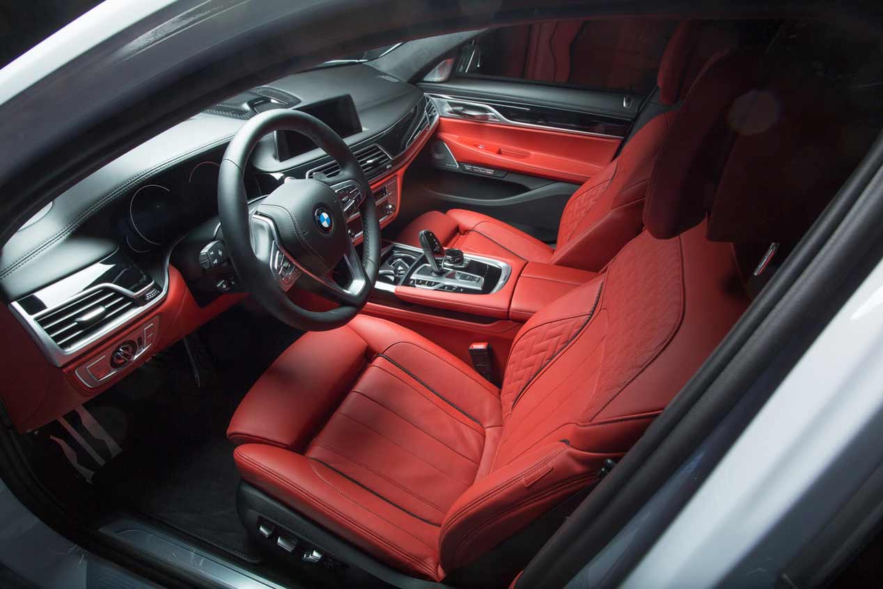 Deportivos, SUV... ¡Y coches de tres ejes! Lo mejor del SEMA 2017