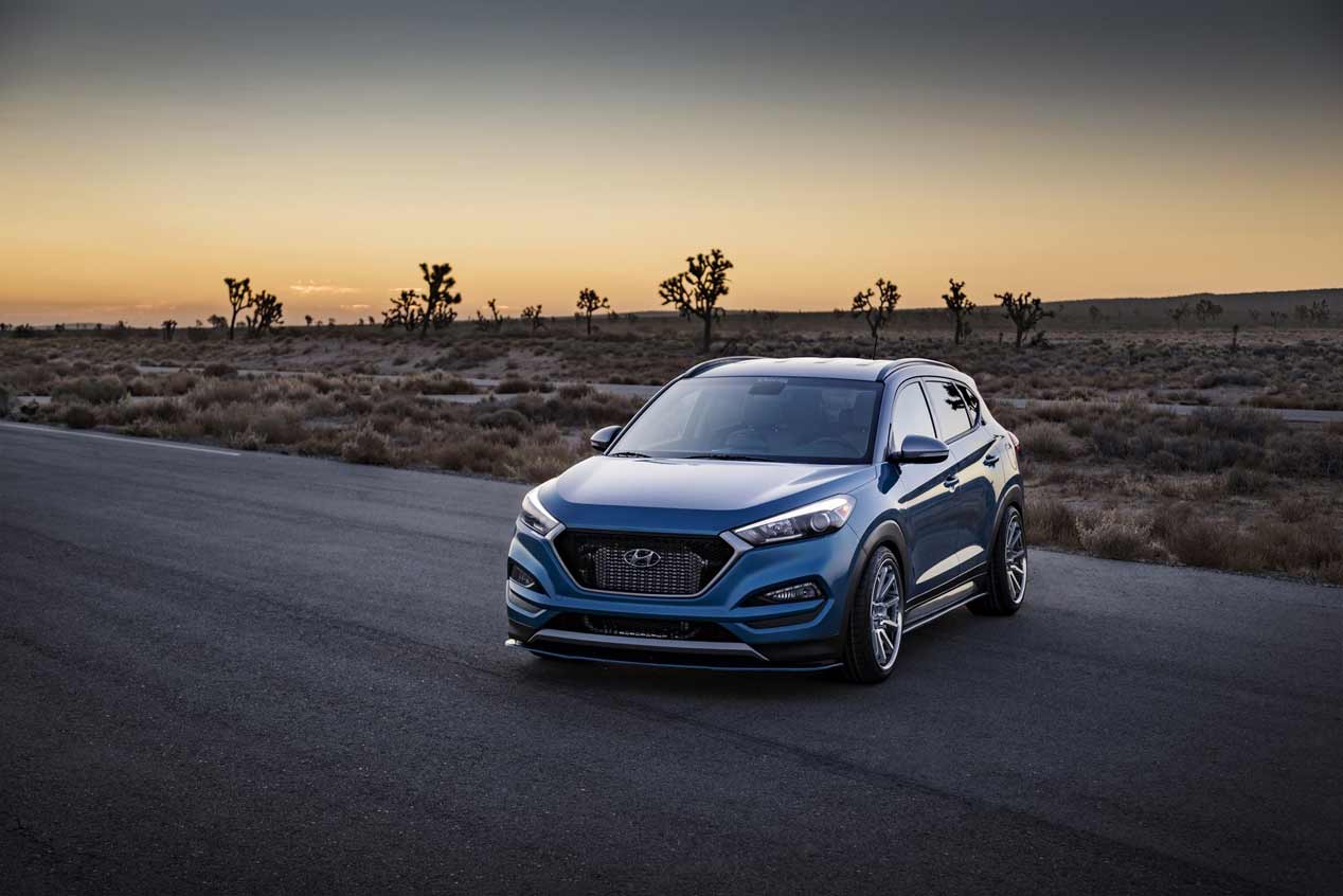 Deportivos, SUV... ¡Y coches de tres ejes! Lo mejor del SEMA 2017