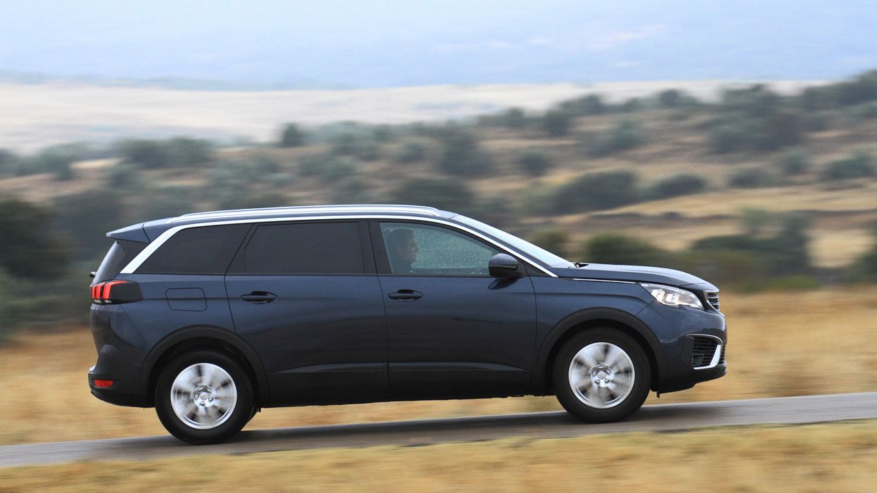 Comparativa SUV: Peugeot 5008 1.6 BlueHDI vs VW Tiguan 2.0 TDI