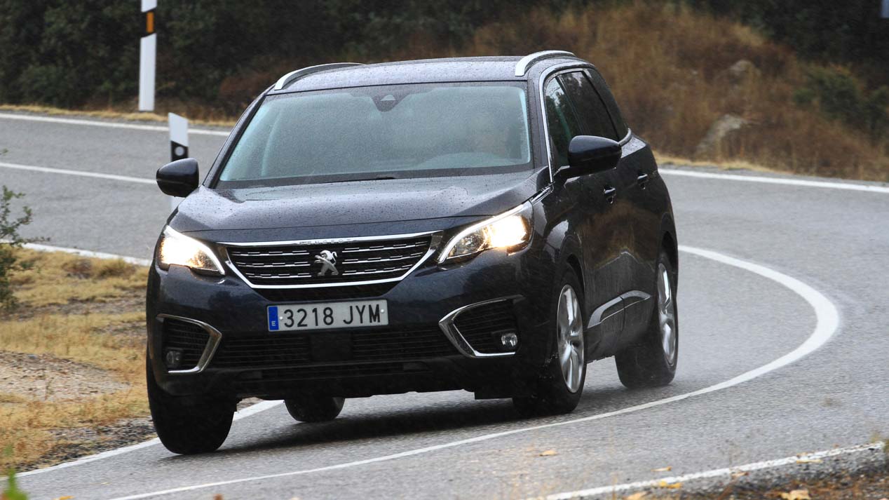 Comparativa SUV: Peugeot 5008 1.6 BlueHDI vs VW Tiguan 2.0 TDI