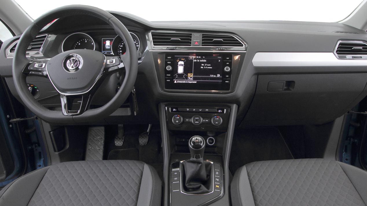 Comparativa SUV: Peugeot 5008 1.6 BlueHDI vs VW Tiguan 2.0 TDI
