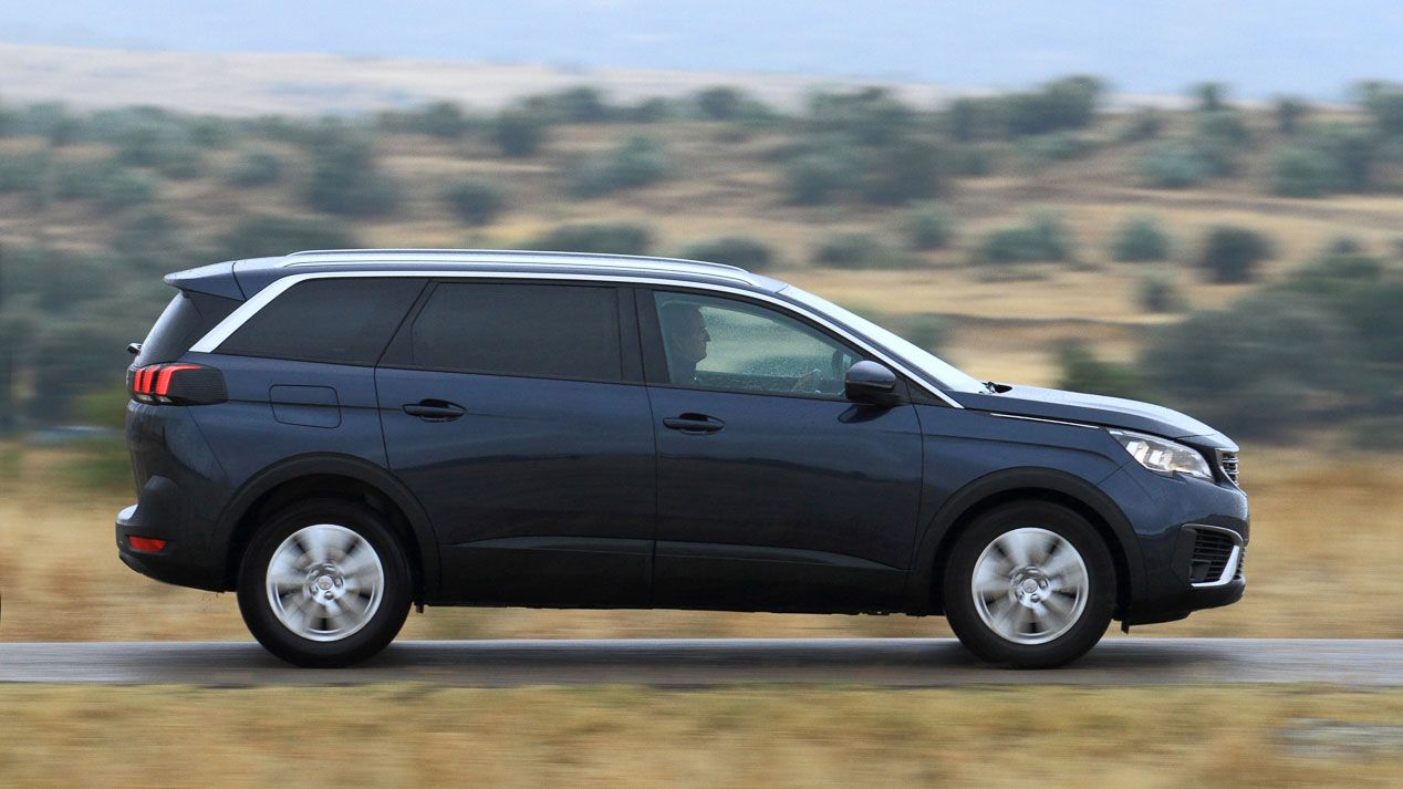 Comparativa SUV: Peugeot 5008 1.6 BlueHDI vs VW Tiguan 2.0 TDI
