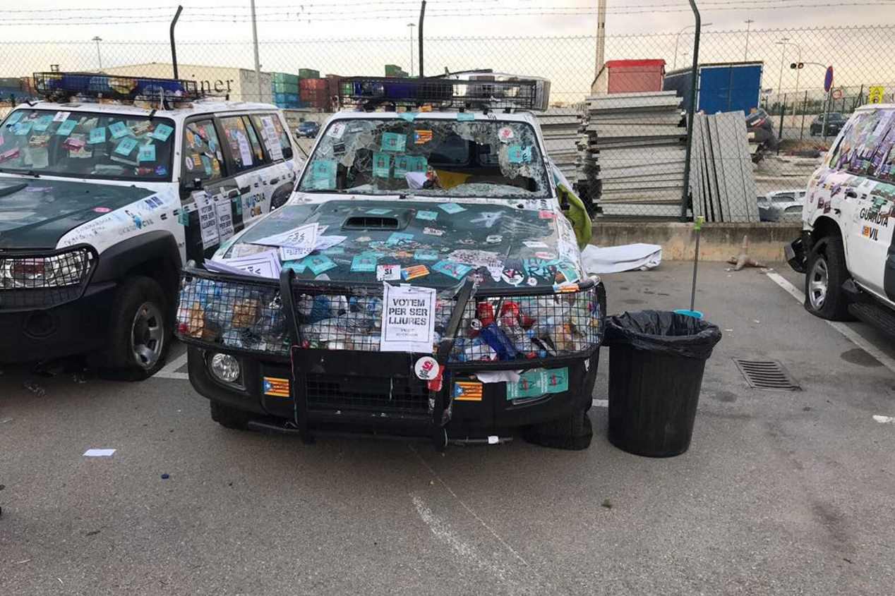 Los coches de la Guardia Civil sufrieron desperfectos por 135.000 € tras las protestas de Barcelona