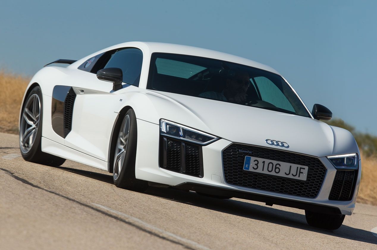 ¡Mira qué bestias! Coches que superan los 320 km/h
