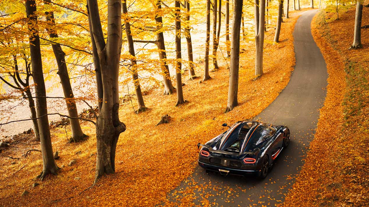 ¡Mira qué bestias! Coches que superan los 320 km/h