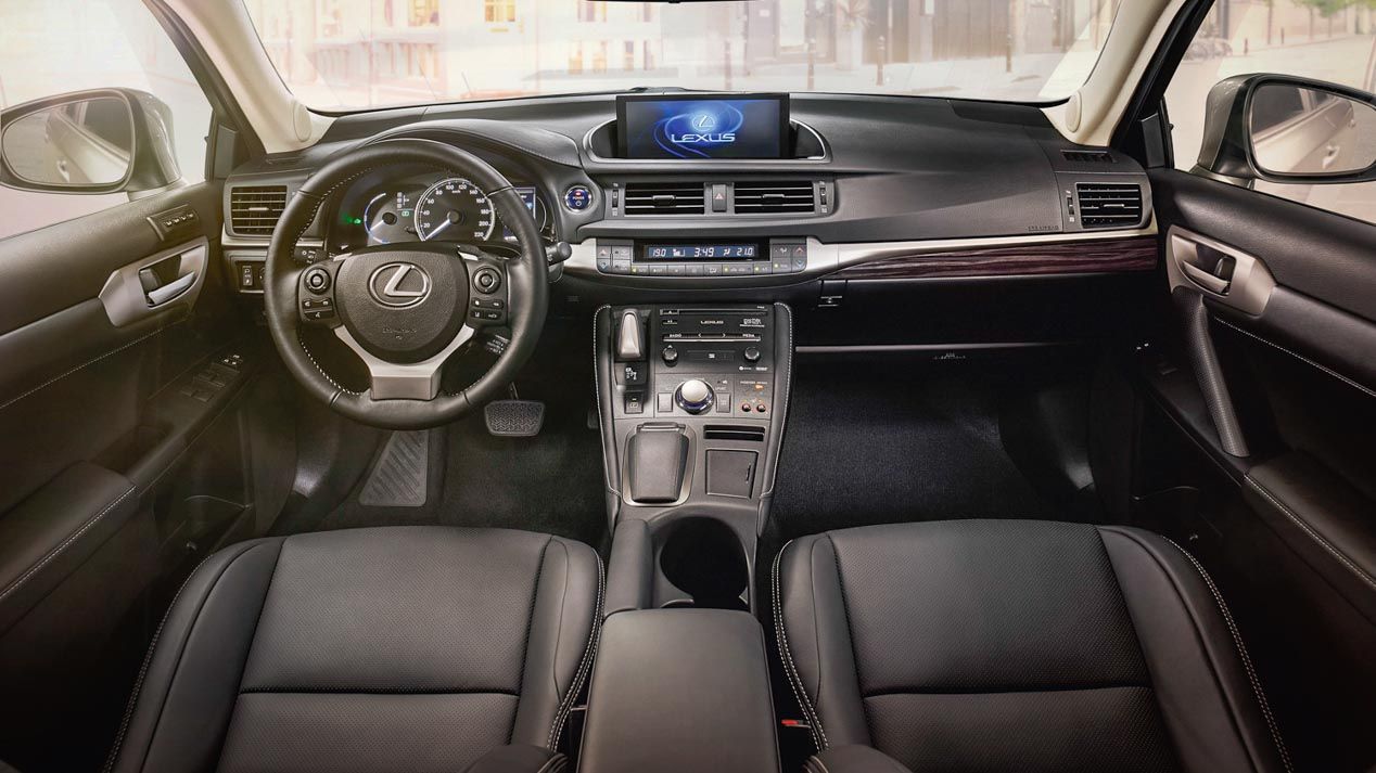 Probamos el nuevo Lexus CT 200h 2018. Mejoras en diseño y equipamiento