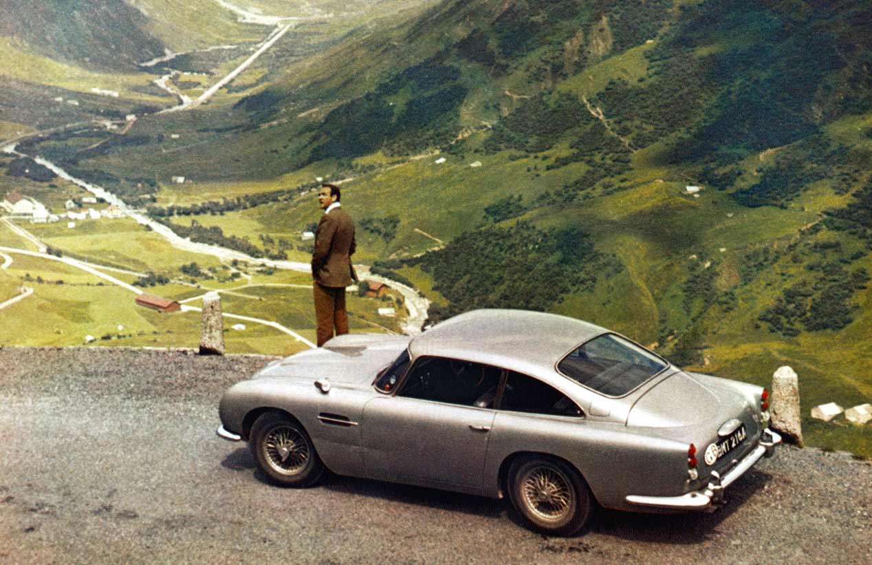 Los 25 coches que debes conducir antes de morir en imágenes