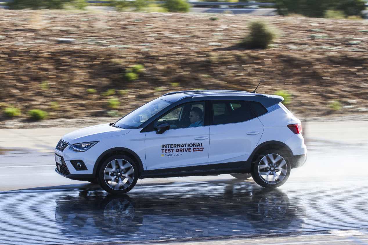 Seat Arona vs Ateca 1.0 TSI/115: duelo a mediciones entre los SUV