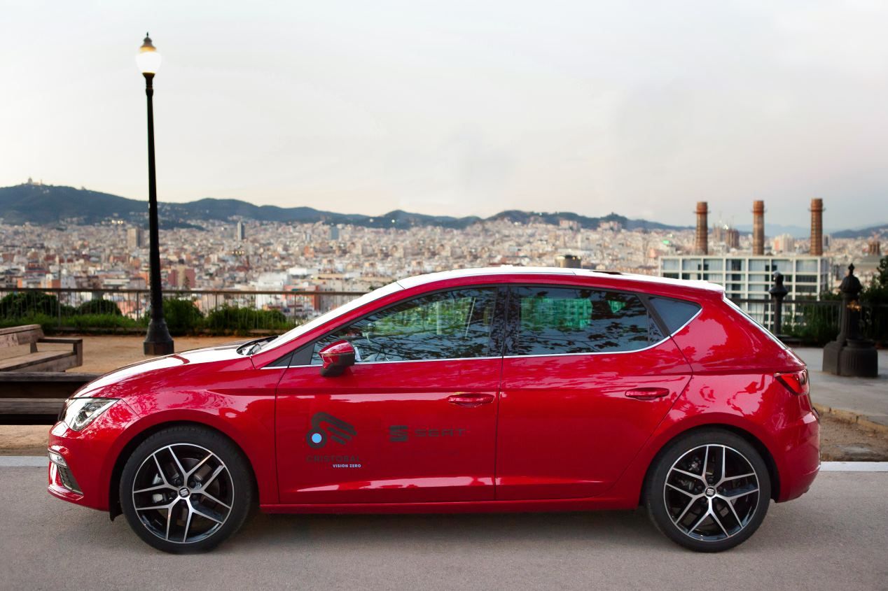 Seat León Cristóbal: el coche que será tu ángel de la guarda