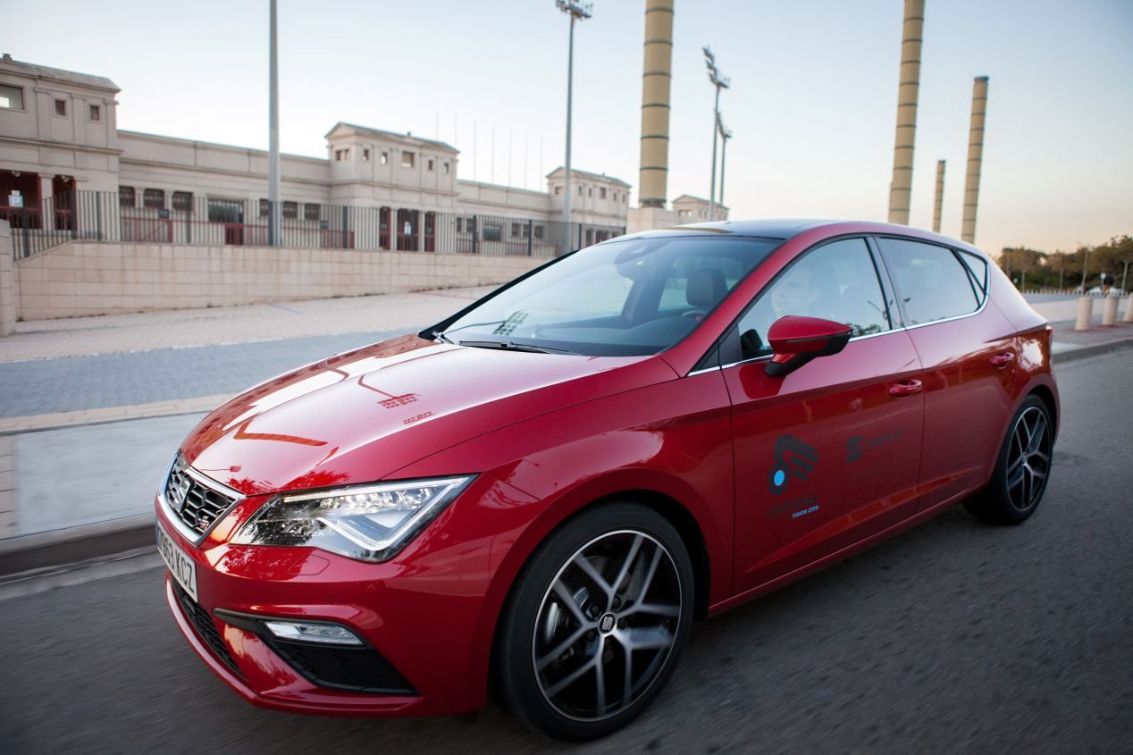 Seat León Cristóbal: el coche que será tu ángel de la guarda