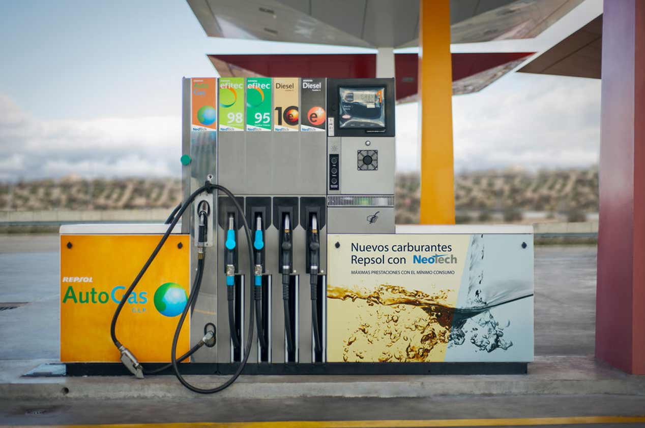 Qué debemos evitar en una gasolinera