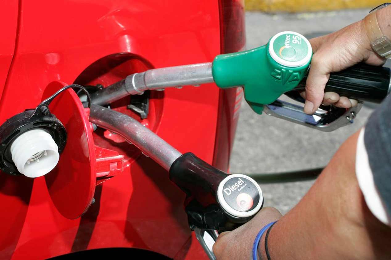 Qué debemos evitar en una gasolinera