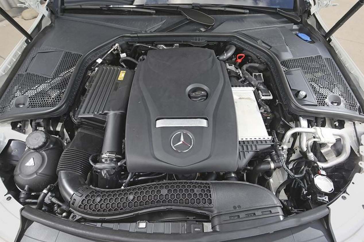 Comparativa berlinas familiares: VW Passat, Opel Insignia, Skoda Superb y Mercedes Clase C