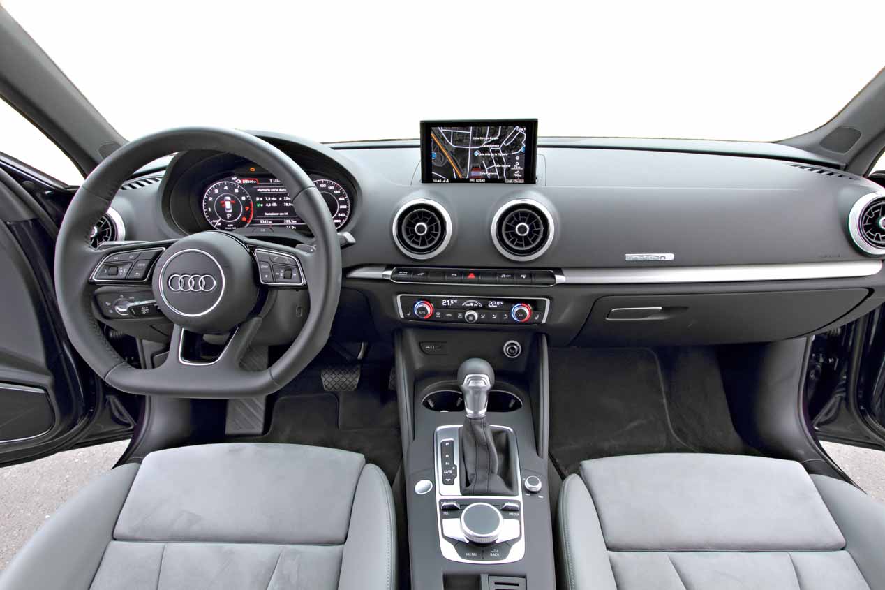 Audi A3 e-tron Sportback vs Mini Countryman Cooper S E ALL4