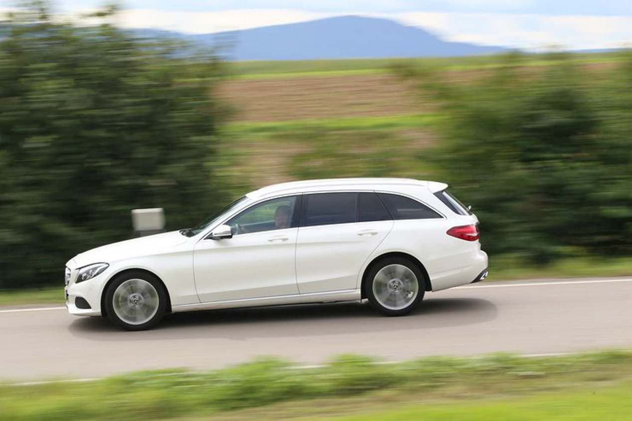 Comparativa berlinas familiares: VW Passat, Opel Insignia, Skoda Superb y Mercedes Clase C