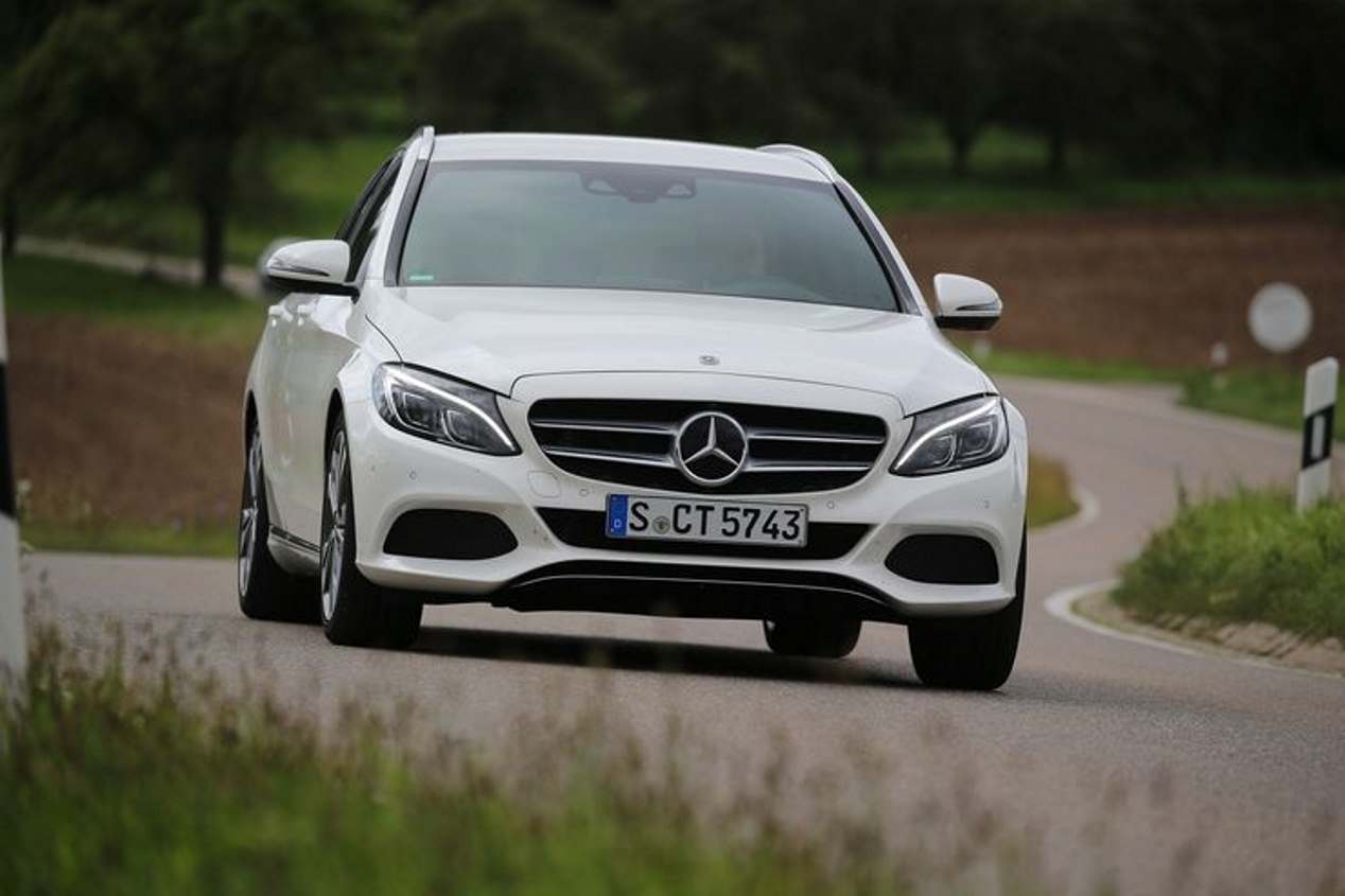 Comparativa berlinas familiares: VW Passat, Opel Insignia, Skoda Superb y Mercedes Clase C