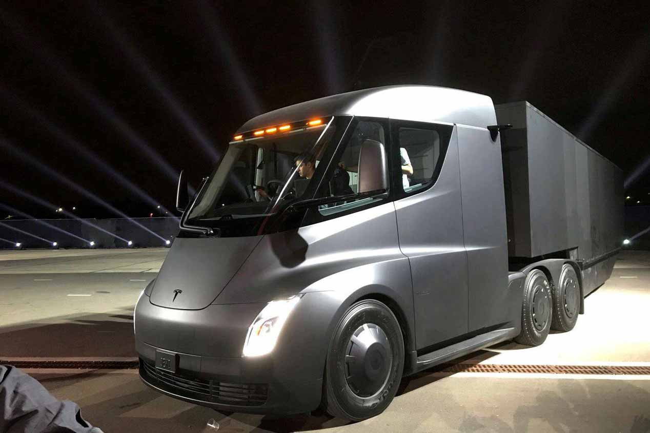 Tesla Semi: las imágenes del camión más brutal de la historia