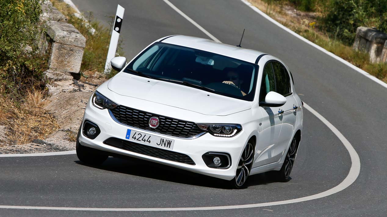 ¿Cuál es el compacto con más espacio y maletero? Medimos hasta 19 coches
