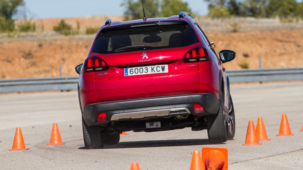 Seat Arona, Renault Captur y Peugeot 2008: comparativa de SUV gasolina