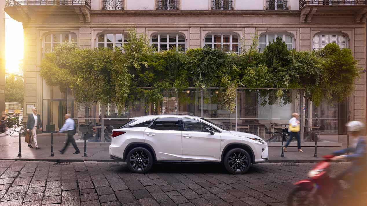 Lexus RX 450h Sport, nuevo acabado para el SUV de lujo híbrido