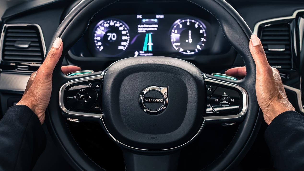 Volvo y Uber, a liderar la carrera del coche autónomo