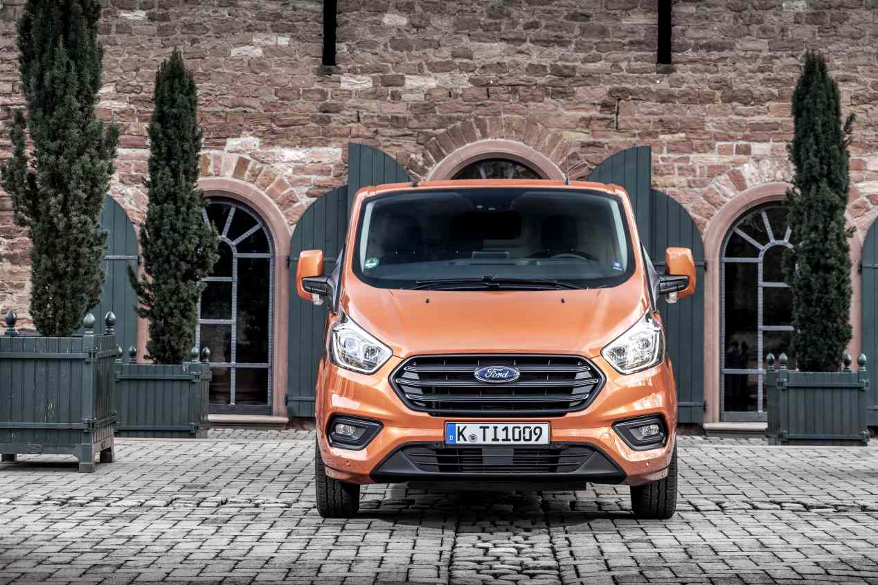 Nuevo Ford Transit Custom 2018: cambios en la furgoneta más vendida
