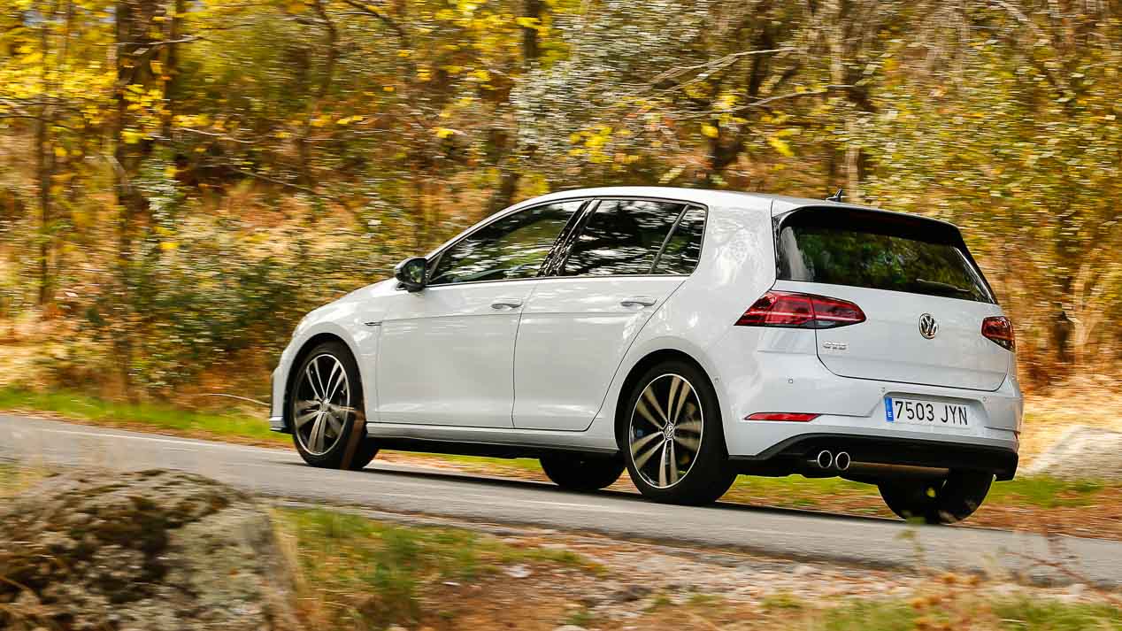 Comparativa: Peugeot 308 2.0 BlueHDi EAT8 vs VW Golf 2.0 TDI GTD DSG