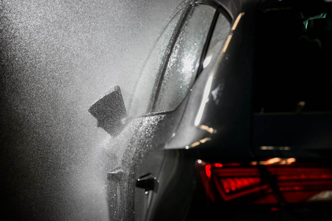 Así se ponen al límite las piezas de los coches
