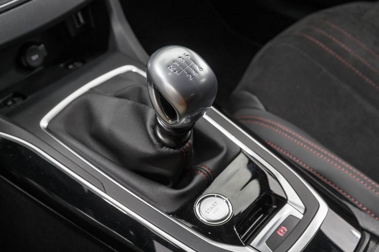 Comparativa: Peugeot 308 PureTech, VW Golf TSI, Hyundai i30 T-GDI y Opel Astra Turbo