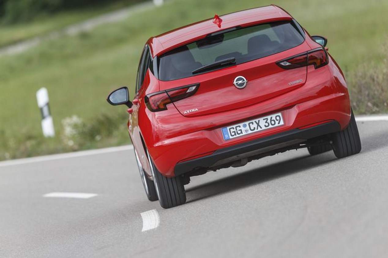 Comparativa: Peugeot 308 PureTech, VW Golf TSI, Hyundai i30 T-GDI y Opel Astra Turbo