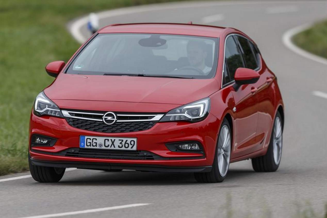 Comparativa: Peugeot 308 PureTech, VW Golf TSI, Hyundai i30 T-GDI y Opel Astra Turbo
