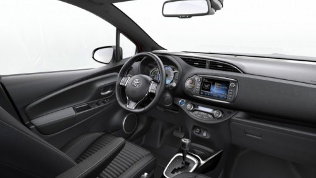 Toyota Yaris 2018, más equipado y juvenil