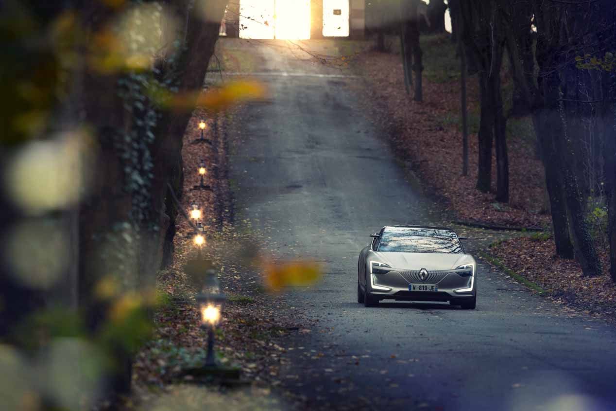 Probamos el Renault Symbioz de conducción autónoma: con cascos y sin manos