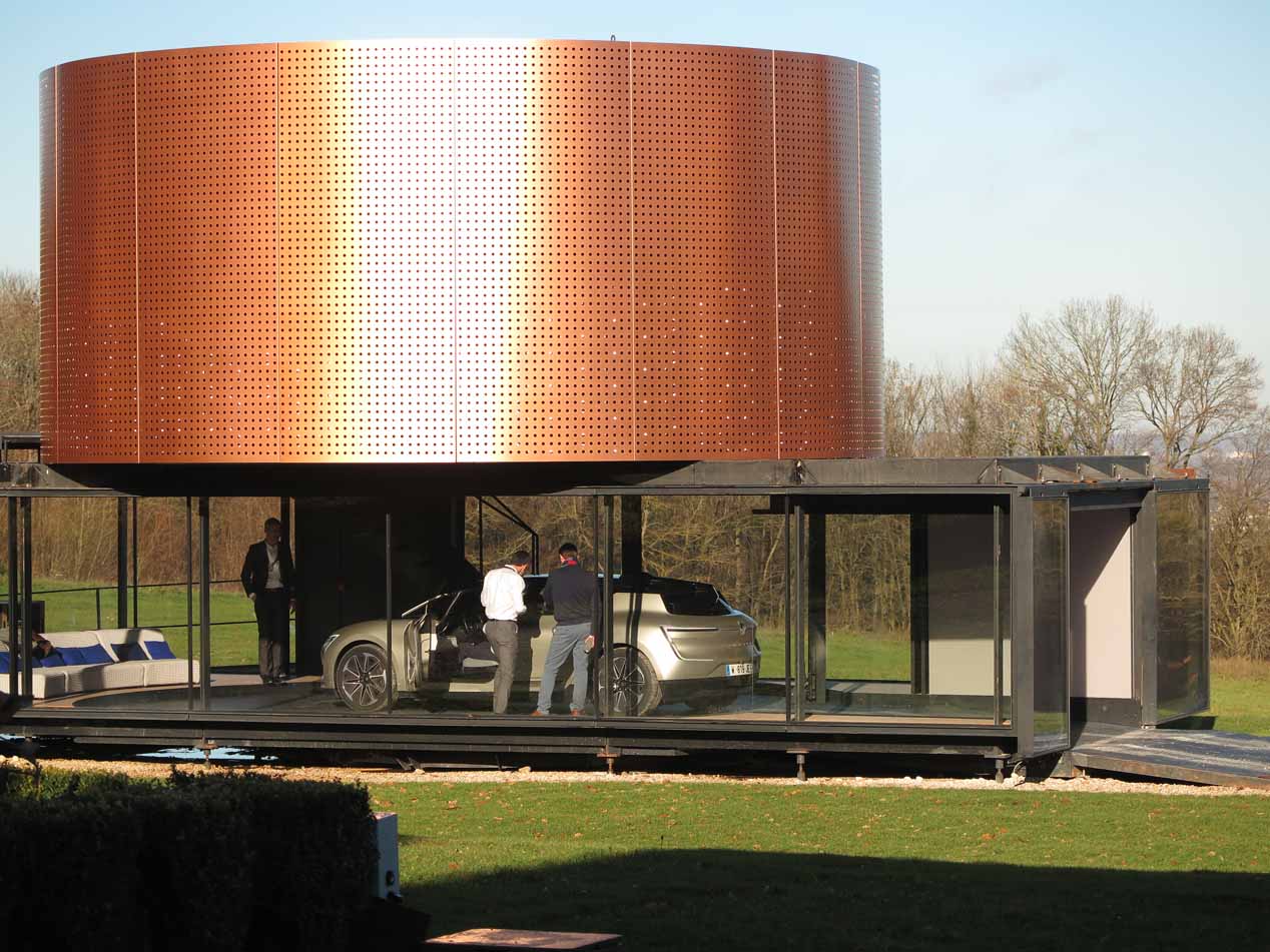 Probamos el Renault Symbioz de conducción autónoma: con cascos y sin manos