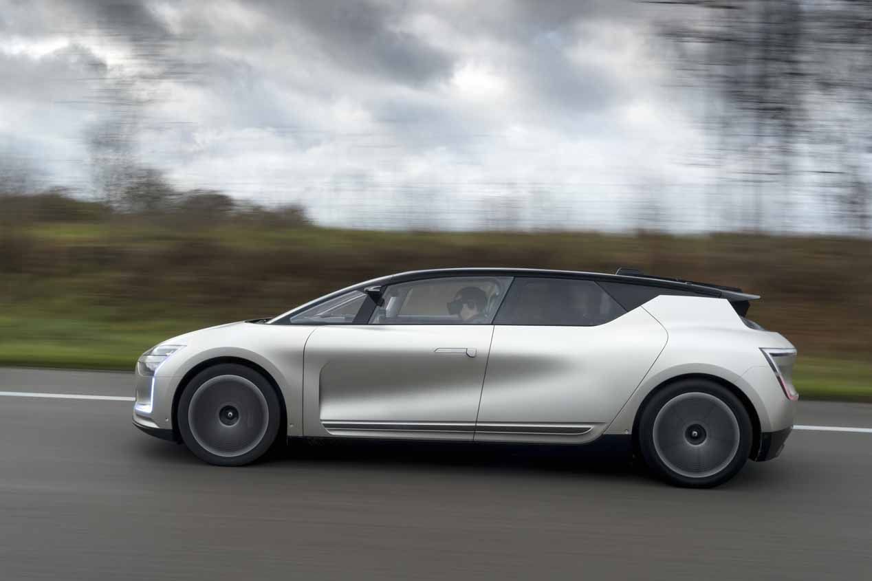 Probamos el Renault Symbioz de conducción autónoma: con cascos y sin manos