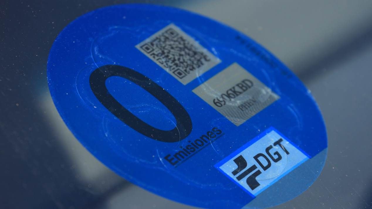 Etiquetas ecológicas de la DGT: ¿son obligatorias?