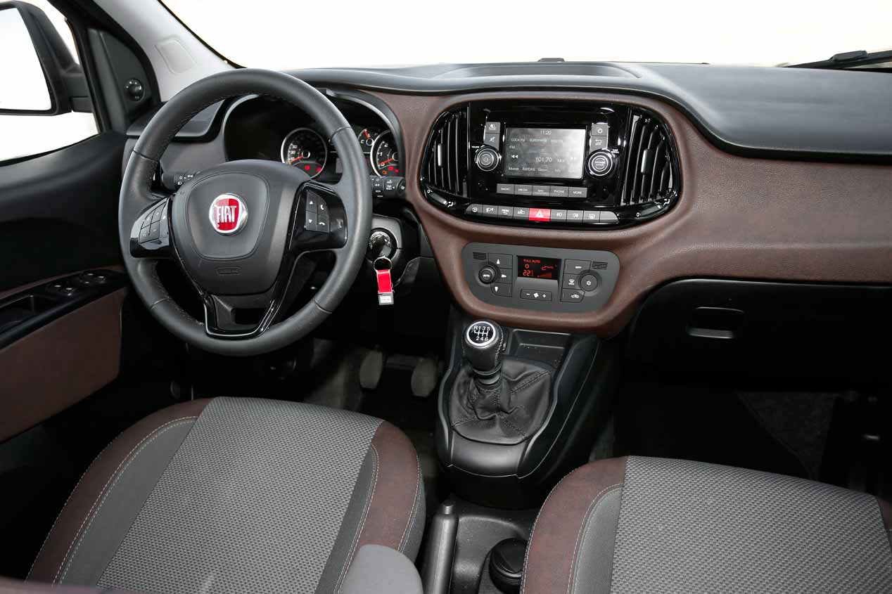 Fiat Dobló Panorama Trekking, ya a la venta