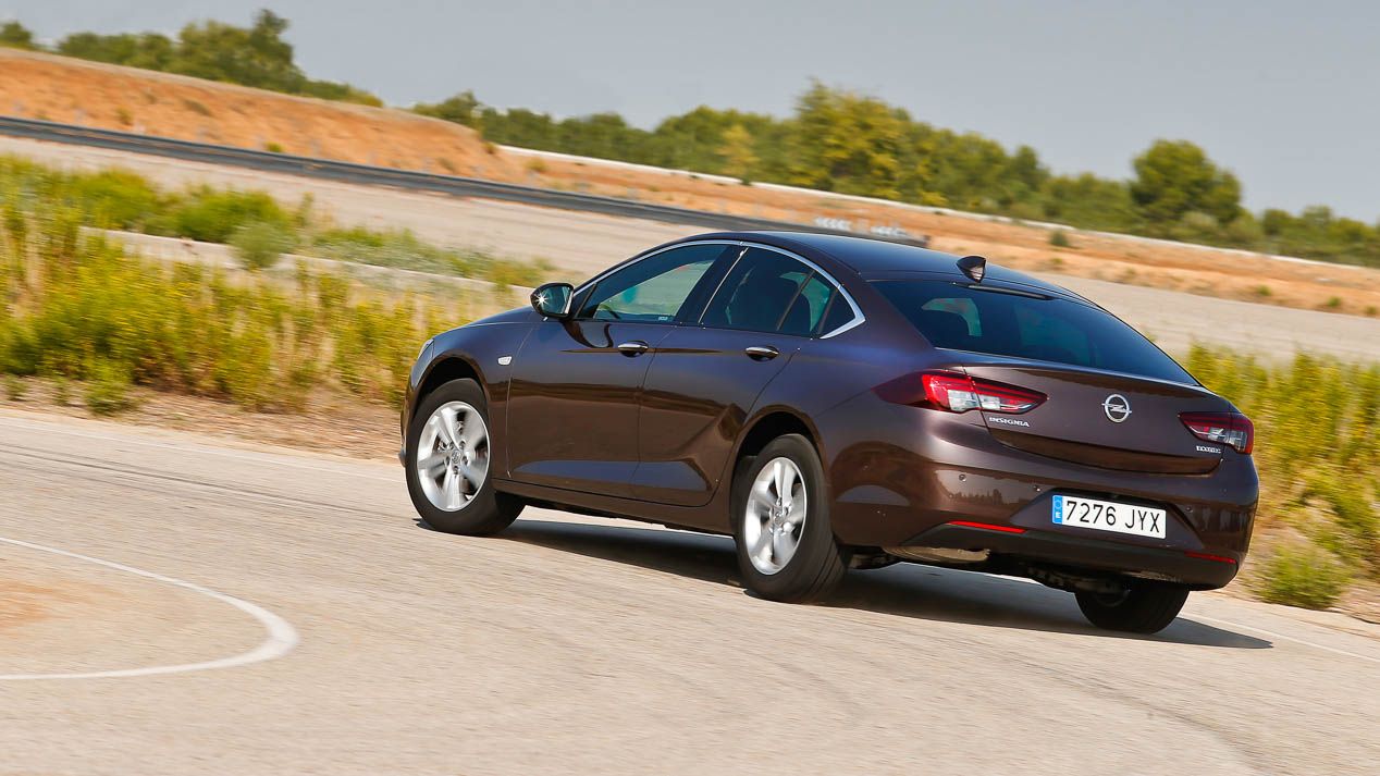 Comparativa: Opel Insignia 1.5 Turbo vs Skoda Superb 1.4 TSI