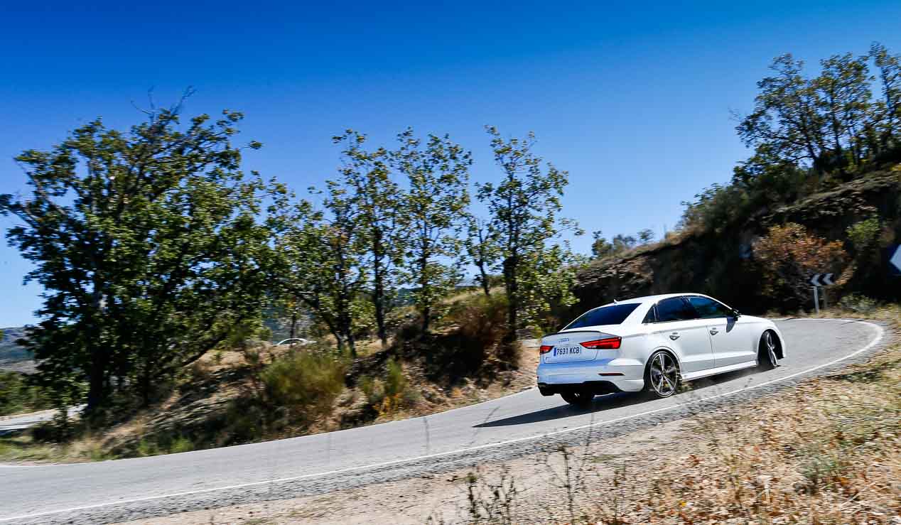Comparativa entre Audi RS 3 Sedán y el Mercedes-AMG CLA 45