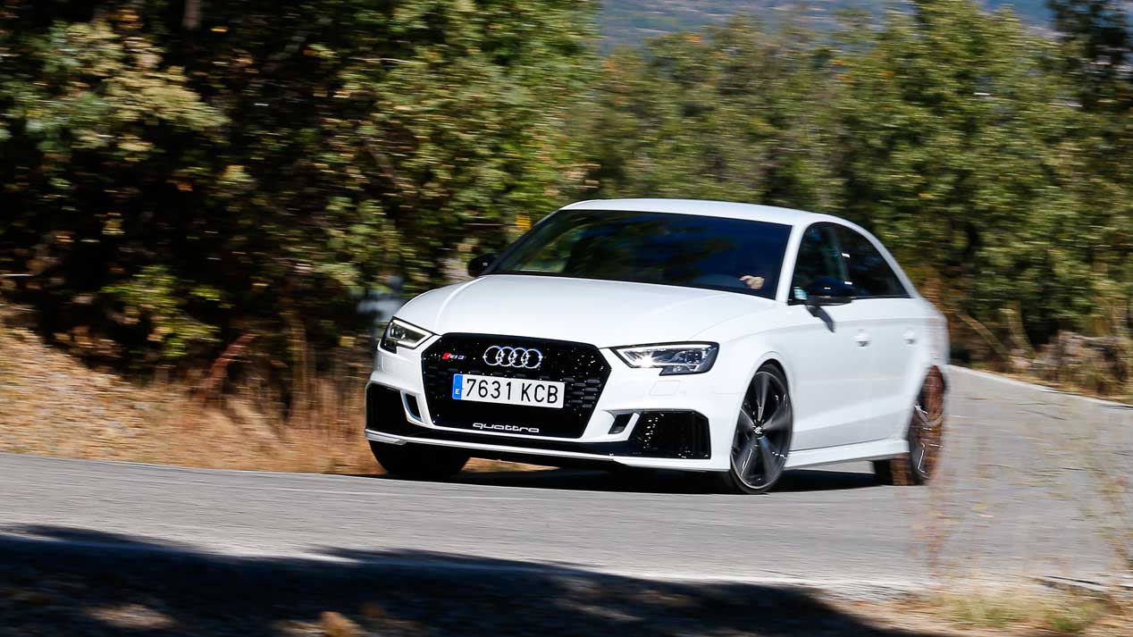 Comparativa entre Audi RS 3 Sedán y el Mercedes-AMG CLA 45