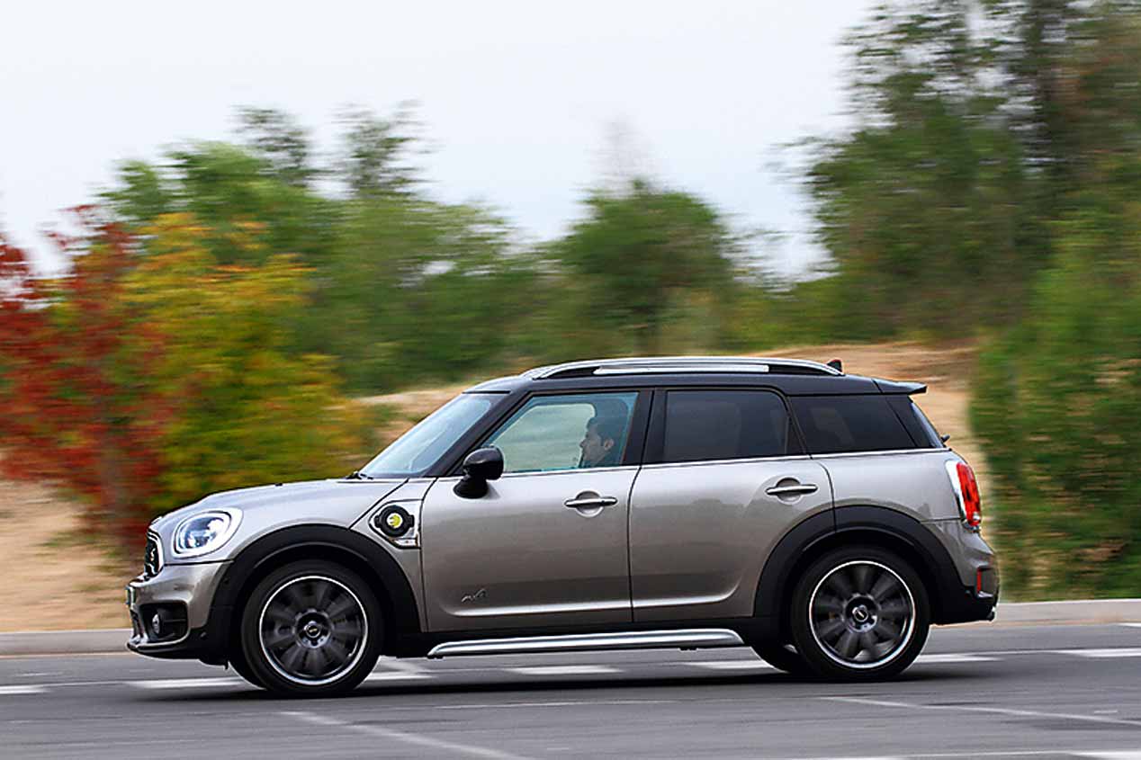A prueba los Audi A3 e-tron, Mini Countryman S E y VW Golf GTE