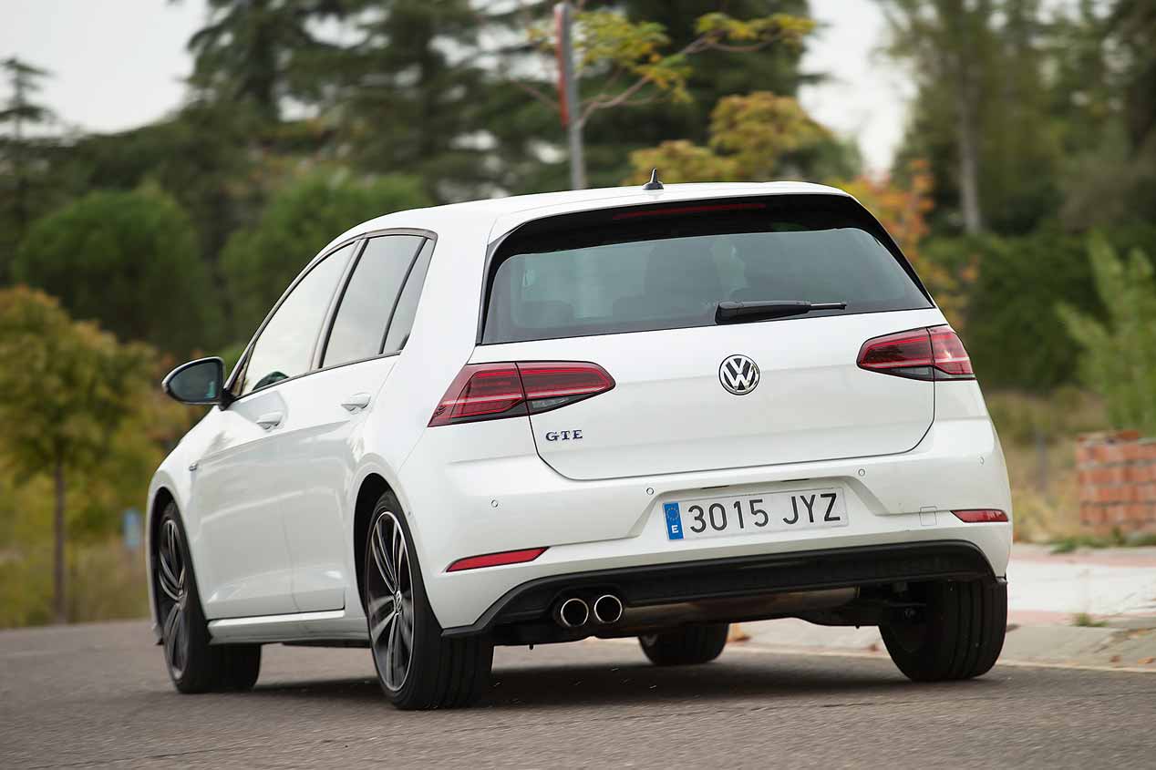 A prueba los Audi A3 e-tron, Mini Countryman S E y VW Golf GTE