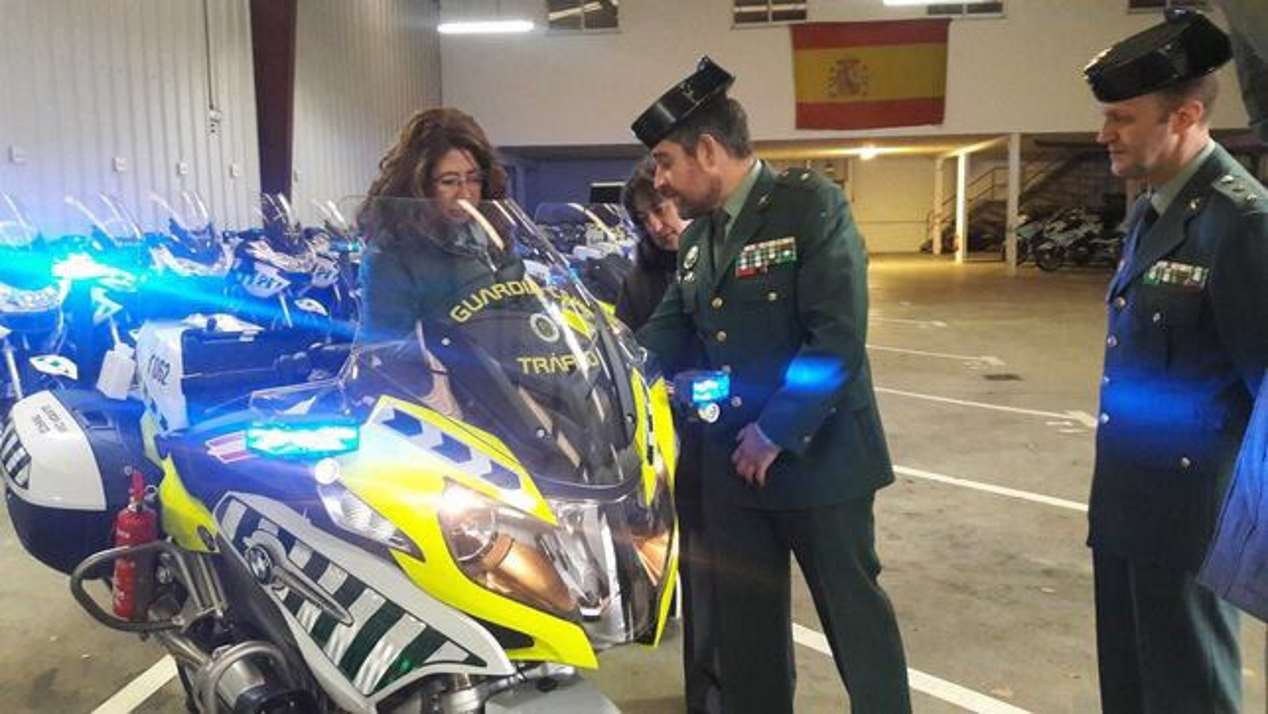 Las nuevas motos con radares portátiles de la Guardia Civil