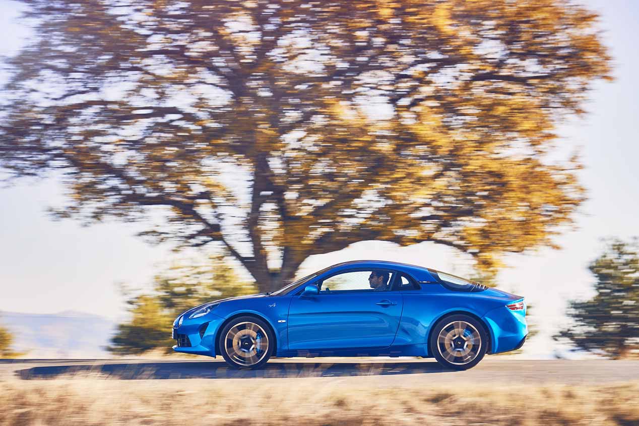 Alpine A110: las mejores fotos y vídeo del nuevo deportivo francés